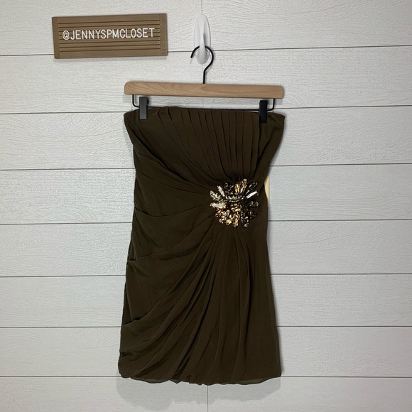 Forever 21 Dresses & Skirts - NWT Forever 21 Strapless Dress Size Small